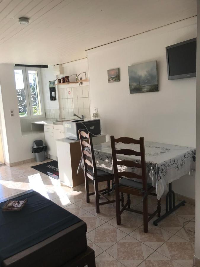 Charmant Studio Meuble Montignac-Charente Kültér fotó